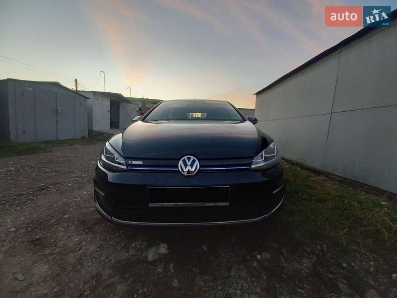Хэтчбек Volkswagen e-Golf 2018 в Дрогобыче