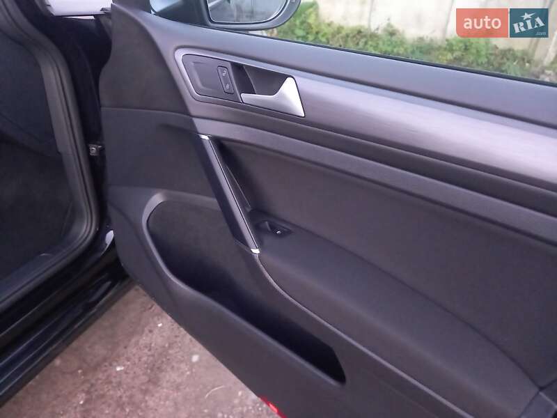 Хэтчбек Volkswagen e-Golf 2018 в Дрогобыче