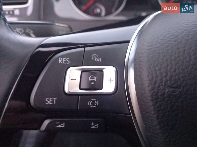 Хэтчбек Volkswagen e-Golf 2018 в Дрогобыче