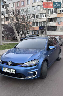 Хэтчбек Volkswagen e-Golf 2015 в Кропивницком
