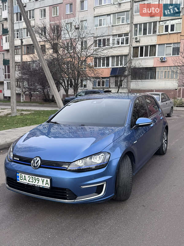 Хетчбек Volkswagen e-Golf 2015 в Кропивницькому