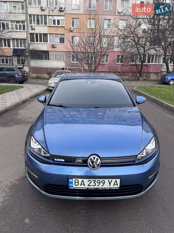 Хетчбек Volkswagen e-Golf 2015 в Кропивницькому