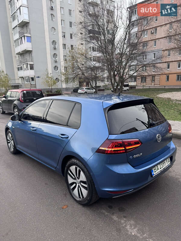 Хетчбек Volkswagen e-Golf 2015 в Кропивницькому