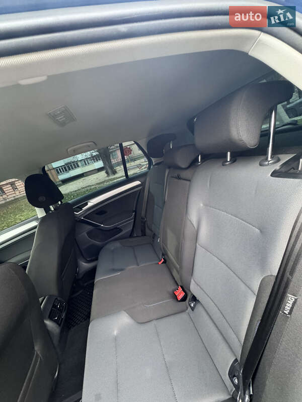 Хетчбек Volkswagen e-Golf 2015 в Кропивницькому