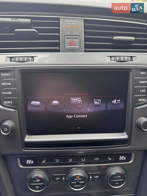 Хетчбек Volkswagen e-Golf 2015 в Кропивницькому