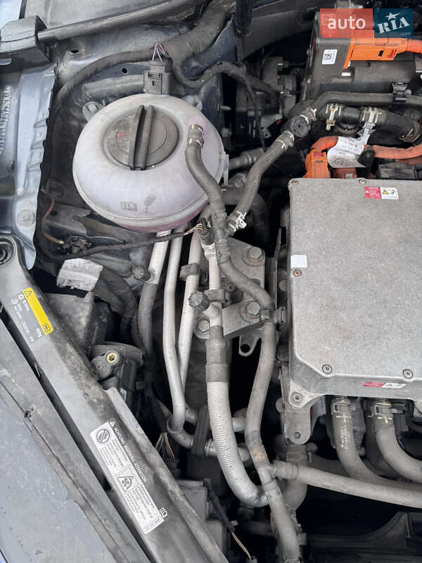 Хетчбек Volkswagen e-Golf 2015 в Кропивницькому