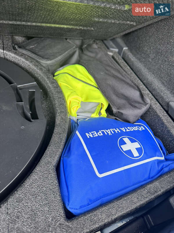 Хетчбек Volkswagen e-Golf 2015 в Кропивницькому