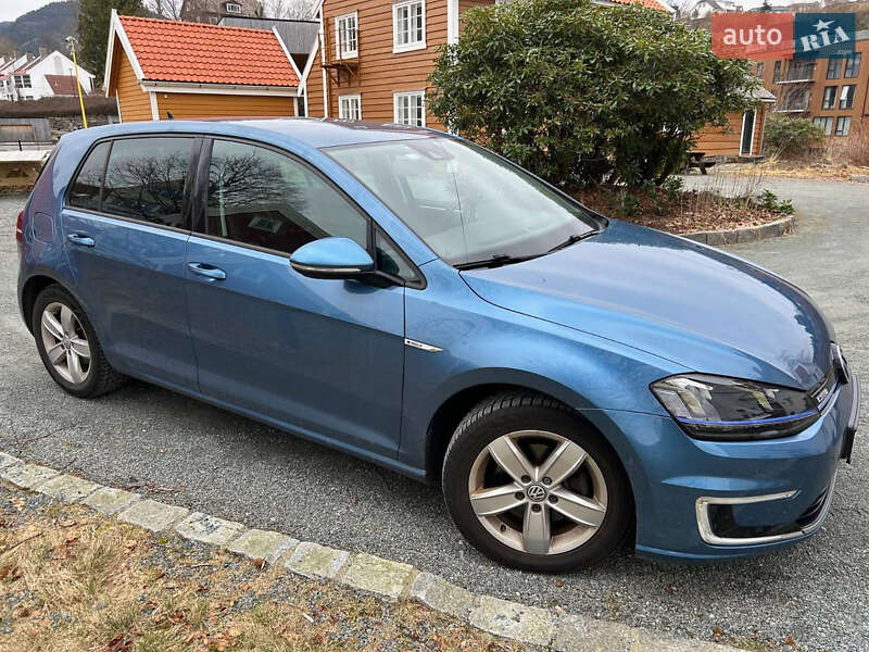 Хетчбек Volkswagen e-Golf 2015 в Кропивницькому
