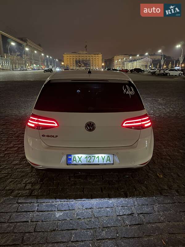 Хэтчбек Volkswagen e-Golf 2015 в Харькове