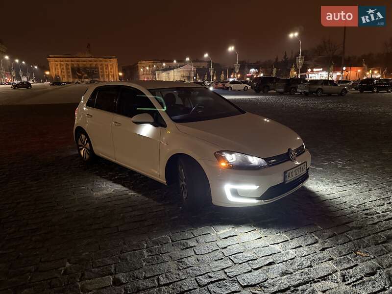 Хэтчбек Volkswagen e-Golf 2015 в Харькове