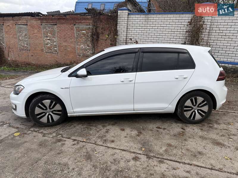 Хэтчбек Volkswagen e-Golf 2015 в Харькове