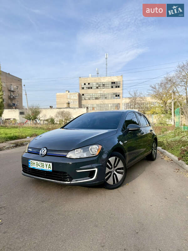Volkswagen e-Golf 2016