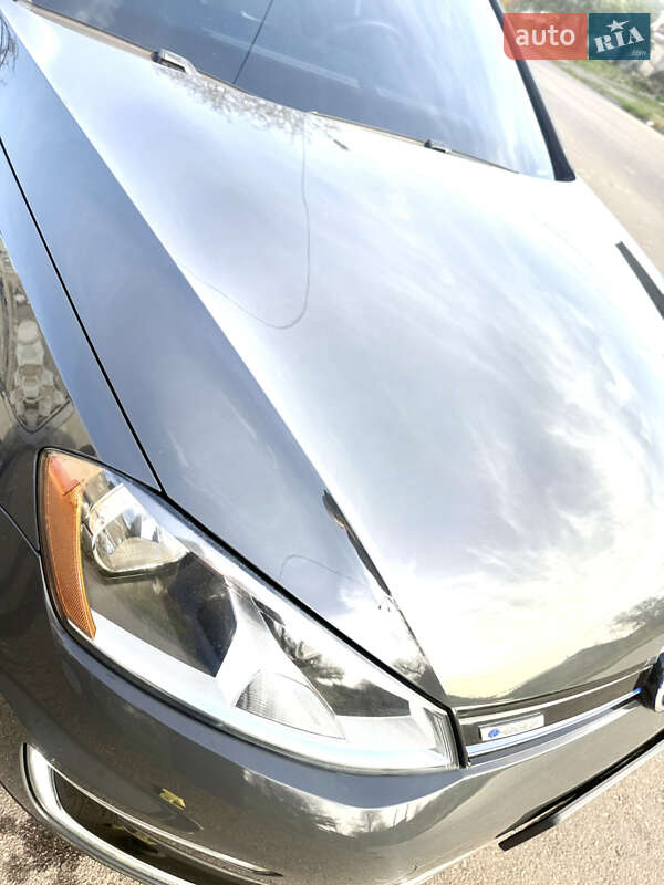 Хетчбек Volkswagen e-Golf 2016 в Одесі