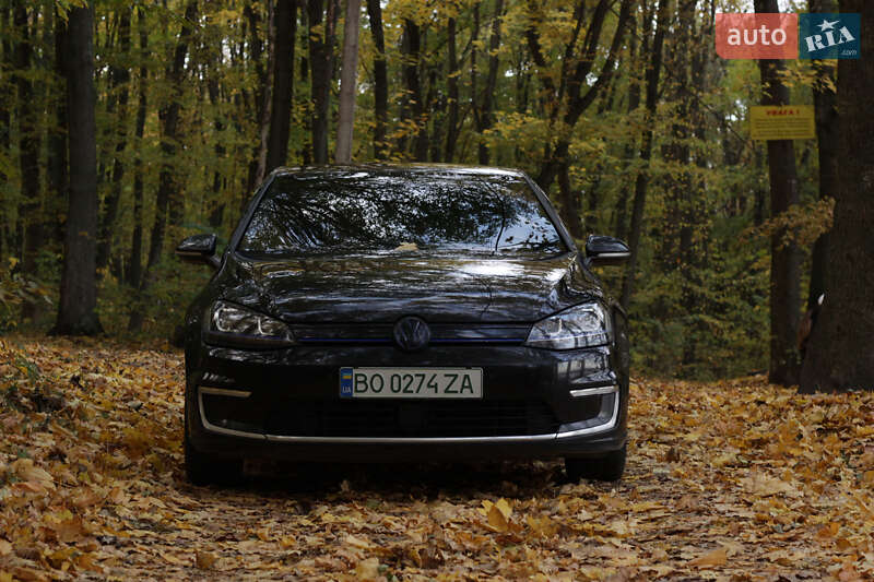 Хэтчбек Volkswagen e-Golf 2015 в Тернополе