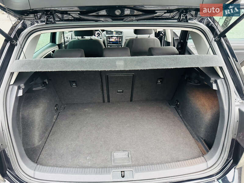 Хетчбек Volkswagen e-Golf 2019 в Іршаві фото 16 Хетчбек Volkswagen e-Golf 2019 в Іршаві