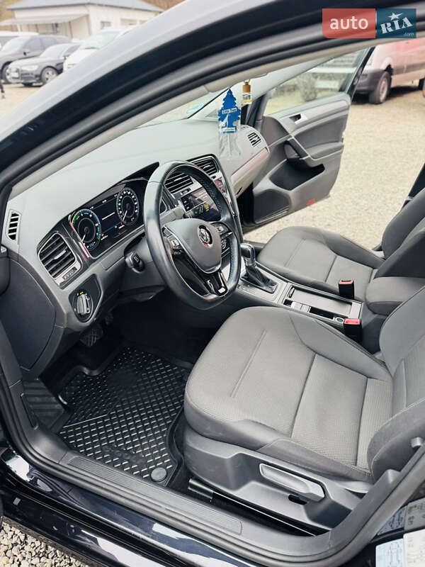 Хетчбек Volkswagen e-Golf 2019 в Іршаві фото 21 Хетчбек Volkswagen e-Golf 2019 в Іршаві