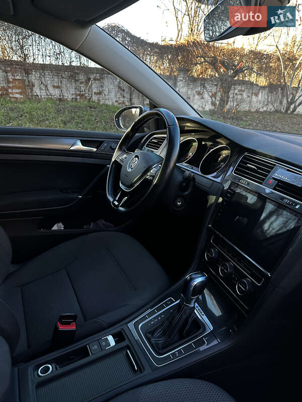 Хетчбек Volkswagen e-Golf 2019 в Львові фото 10 Хетчбек Volkswagen e-Golf 2019 в Львові