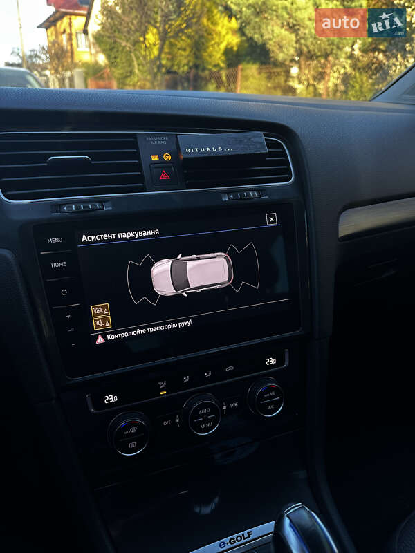 Хетчбек Volkswagen e-Golf 2019 в Львові фото 18 Хетчбек Volkswagen e-Golf 2019 в Львові
