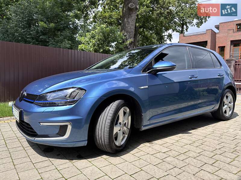 Хэтчбек Volkswagen e-Golf 2016 в Тернополе