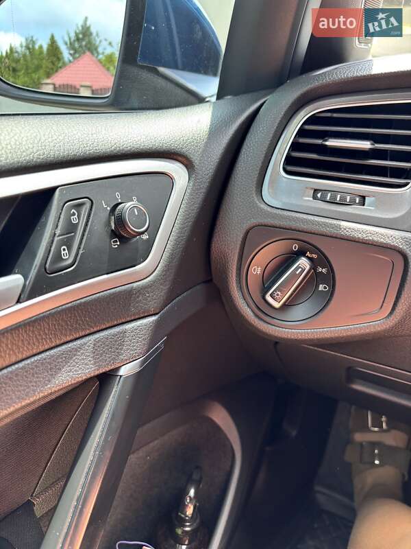 Хэтчбек Volkswagen e-Golf 2016 в Тернополе