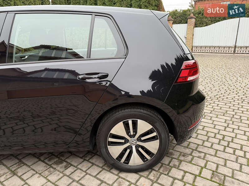 Хэтчбек Volkswagen e-Golf 2018 в Ровно