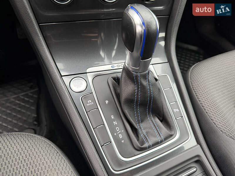 Хэтчбек Volkswagen e-Golf 2018 в Ровно