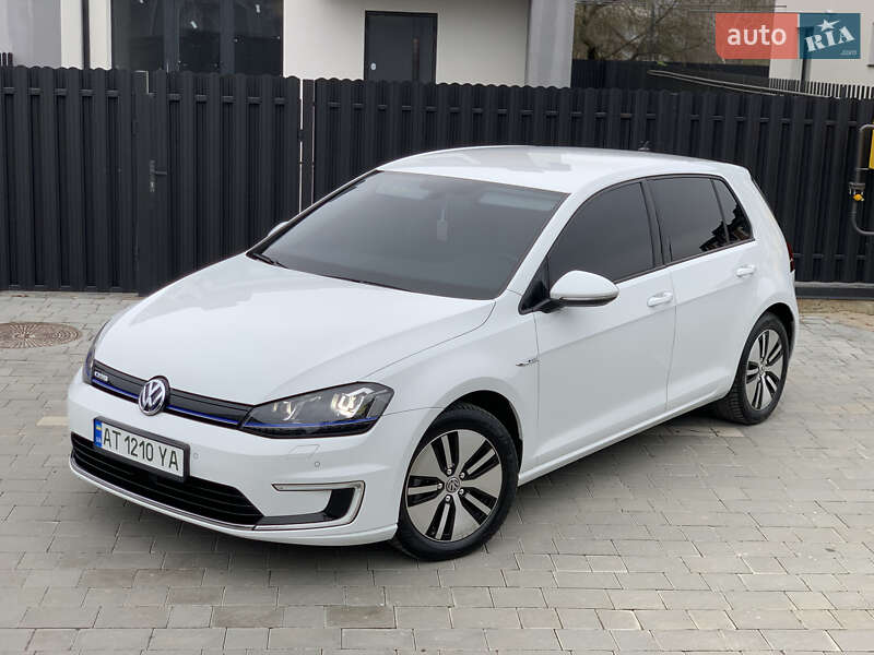 Хэтчбек Volkswagen e-Golf 2015 в Ивано-Франковске