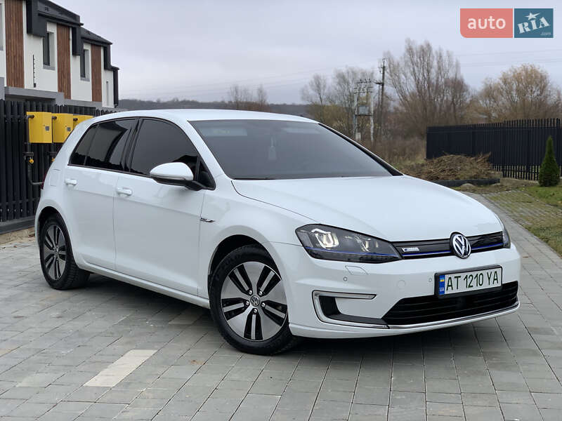 Хэтчбек Volkswagen e-Golf 2015 в Ивано-Франковске