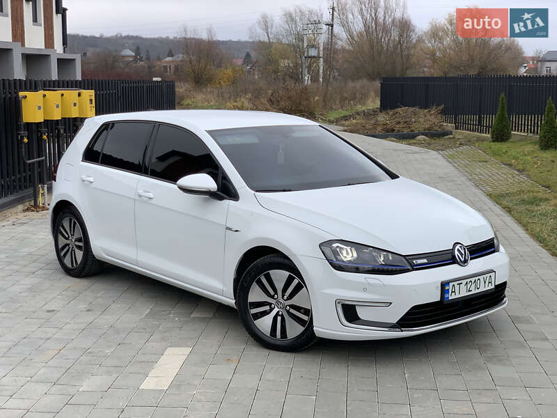 Хэтчбек Volkswagen e-Golf 2015 в Ивано-Франковске
