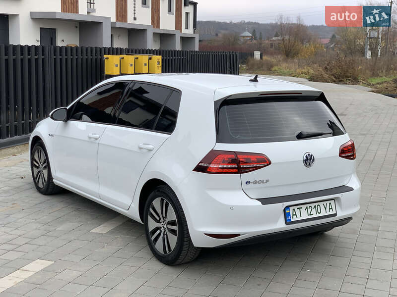 Хэтчбек Volkswagen e-Golf 2015 в Ивано-Франковске
