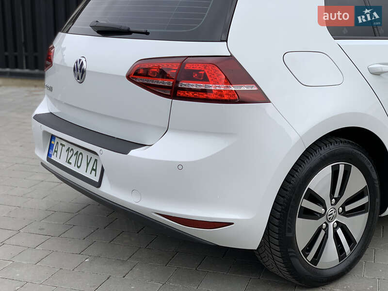 Хэтчбек Volkswagen e-Golf 2015 в Ивано-Франковске