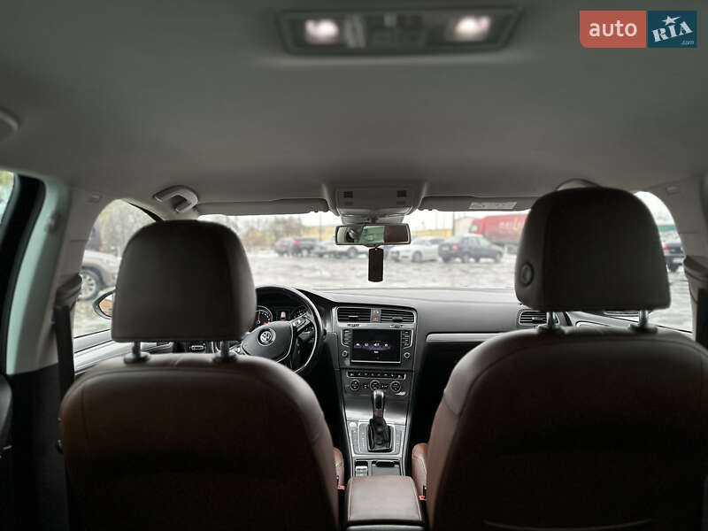 Хэтчбек Volkswagen e-Golf 2014 в Владимире