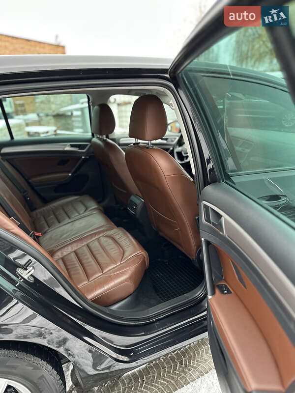 Хэтчбек Volkswagen e-Golf 2014 в Владимире