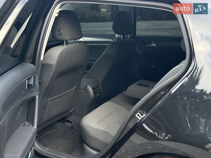 Хэтчбек Volkswagen e-Golf 2020 в Днепре