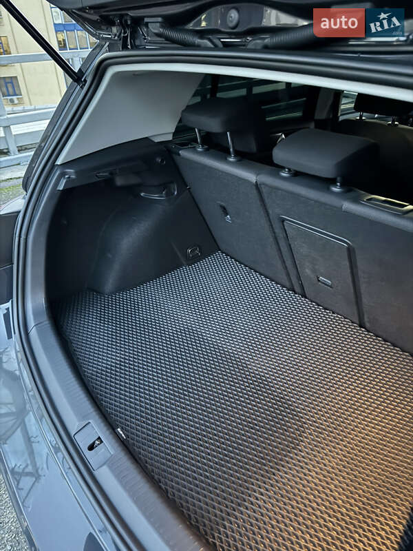 Хэтчбек Volkswagen e-Golf 2020 в Днепре