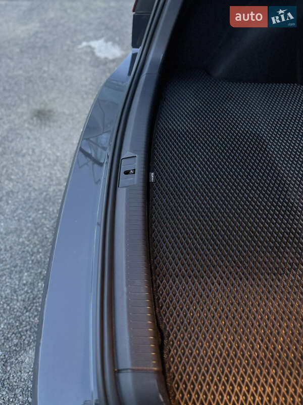 Хэтчбек Volkswagen e-Golf 2020 в Днепре