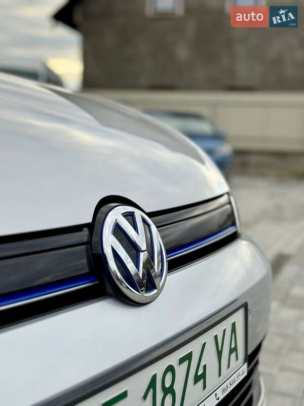 Хетчбек Volkswagen e-Golf 2015 в Чернівцях фото 9 Хетчбек Volkswagen e-Golf 2015 в Чернівцях