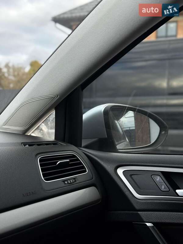 Хетчбек Volkswagen e-Golf 2015 в Чернівцях фото 36 Хетчбек Volkswagen e-Golf 2015 в Чернівцях