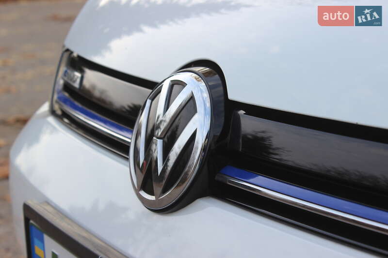 Хэтчбек Volkswagen e-Golf 2020 в Днепре