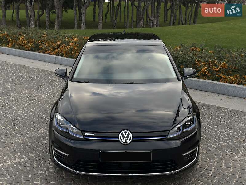 Хэтчбек Volkswagen e-Golf 2020 в Днепре
