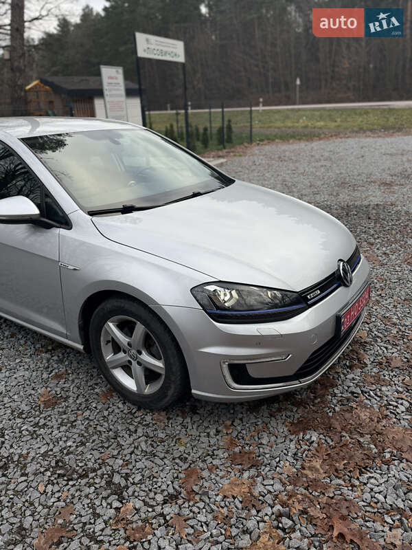 Хэтчбек Volkswagen e-Golf 2016 в Бродах фото 14 Хэтчбек Volkswagen e-Golf 2016 в Бродах