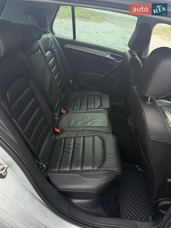 Хэтчбек Volkswagen e-Golf 2016 в Бродах фото 33 Хэтчбек Volkswagen e-Golf 2016 в Бродах