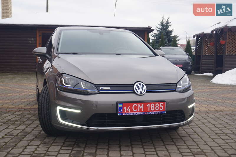 Хэтчбек Volkswagen e-Golf 2015 в Самборе