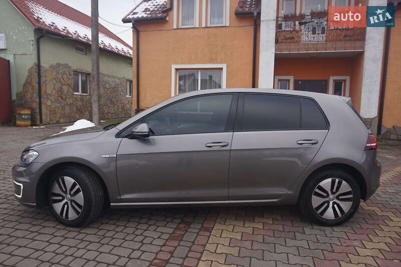 Хэтчбек Volkswagen e-Golf 2015 в Самборе
