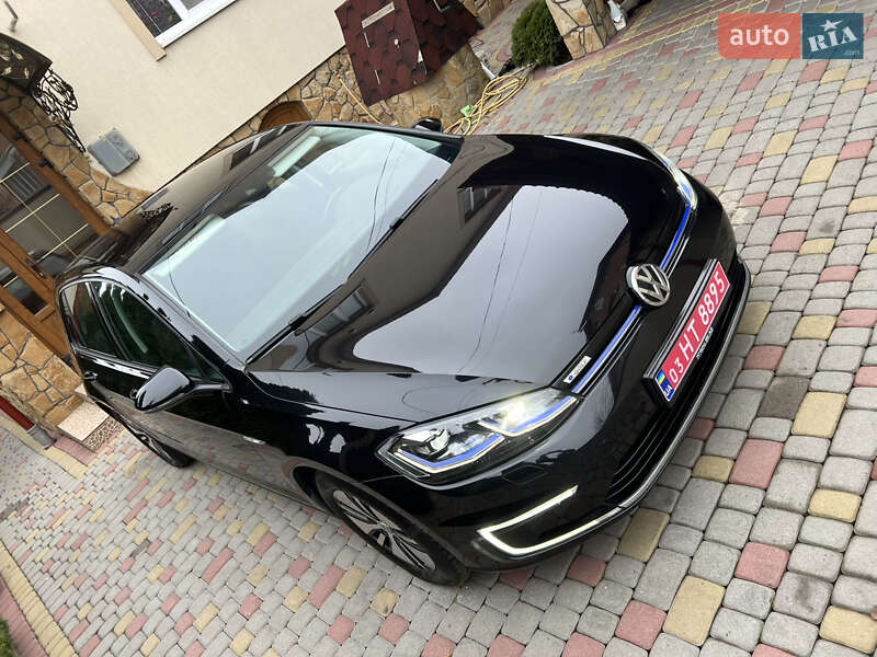 Хэтчбек Volkswagen e-Golf 2018 в Львове