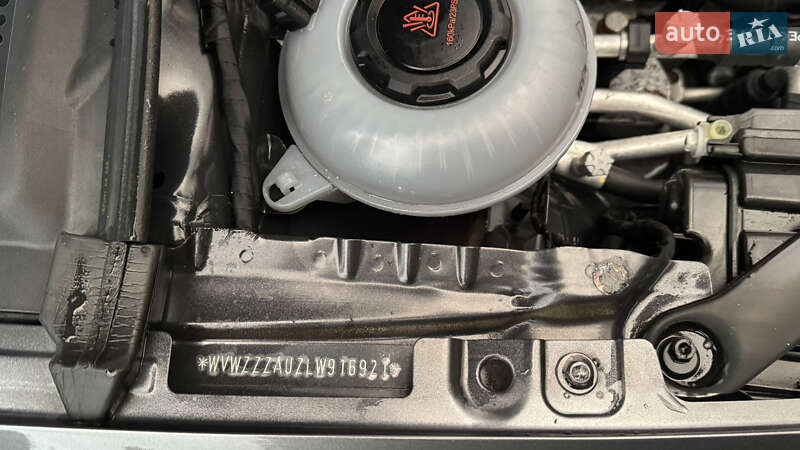 Хэтчбек Volkswagen e-Golf 2021 в Сваляве