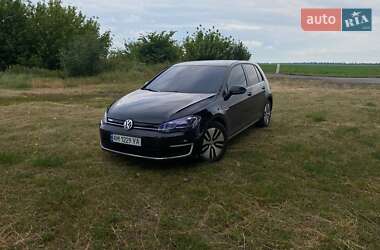 Хэтчбек Volkswagen e-Golf 2017 в Житомире