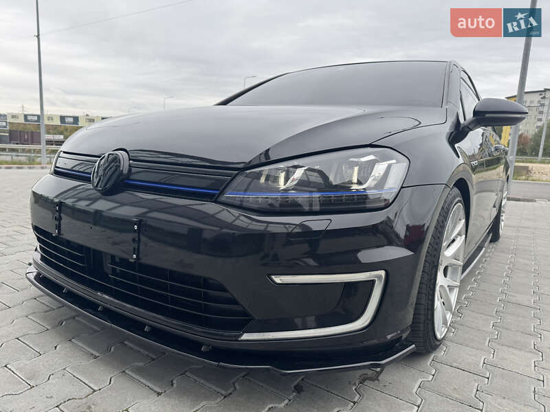 Хэтчбек Volkswagen e-Golf 2015 в Тернополе фото 34 Хэтчбек Volkswagen e-Golf 2015 в Тернополе