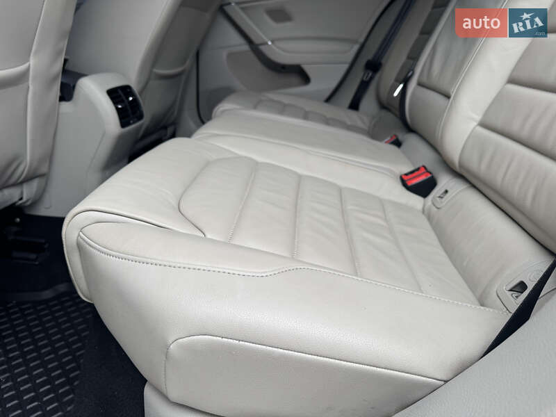 Хэтчбек Volkswagen e-Golf 2015 в Тернополе фото 54 Хэтчбек Volkswagen e-Golf 2015 в Тернополе