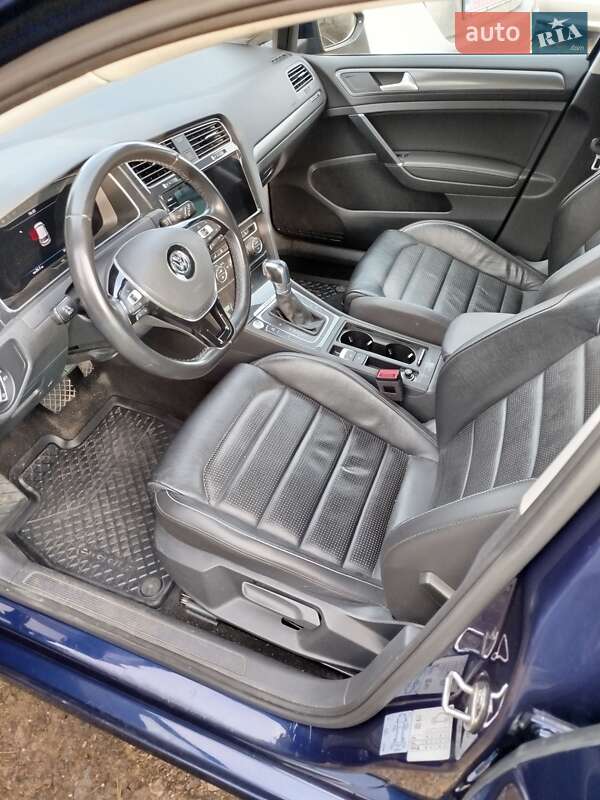 Хетчбек Volkswagen e-Golf 2019 в Луцьку фото 14 Хетчбек Volkswagen e-Golf 2019 в Луцьку